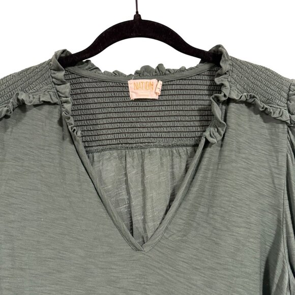 Nation LTD Dolly Smocked Shoulder‎ V-Neck Tee in Evergreen Size XL - Picture 2 of 8